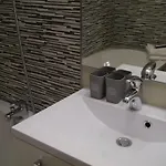 Cheverus Apartman *